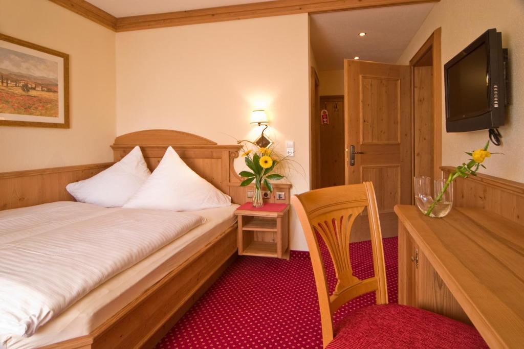 Huber Hotel Tramserhof Ландек Стая снимка