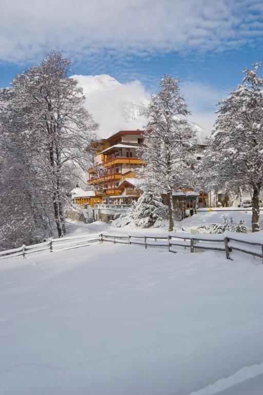 Huber Hotel Tramserhof Ландек Екстериор снимка
